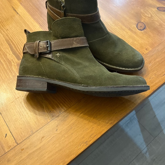 Suede boots - Picture 2 of 9